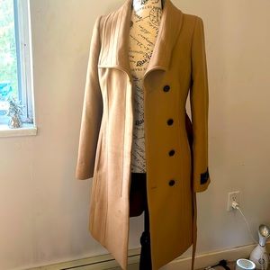 Elegant coat from Babaton never worn small